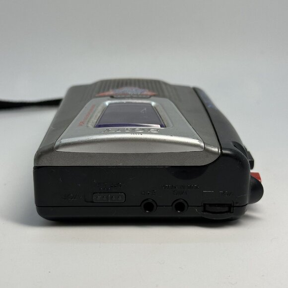 Vintage Sony Walkman TCM-20DV VOR Cassette Tape Player Recorder Warbled Playing! - Picture 3 of 9